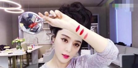 女的吃瓜博主视频在线观看,在线观看女性吃瓜视频背后的故事