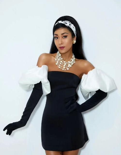 孟佳吃瓜现场照片视频播放,镜头下的真实瞬间